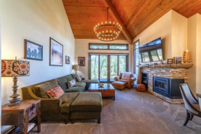 Grand Townhome w/ Meadow Views; Private Garage